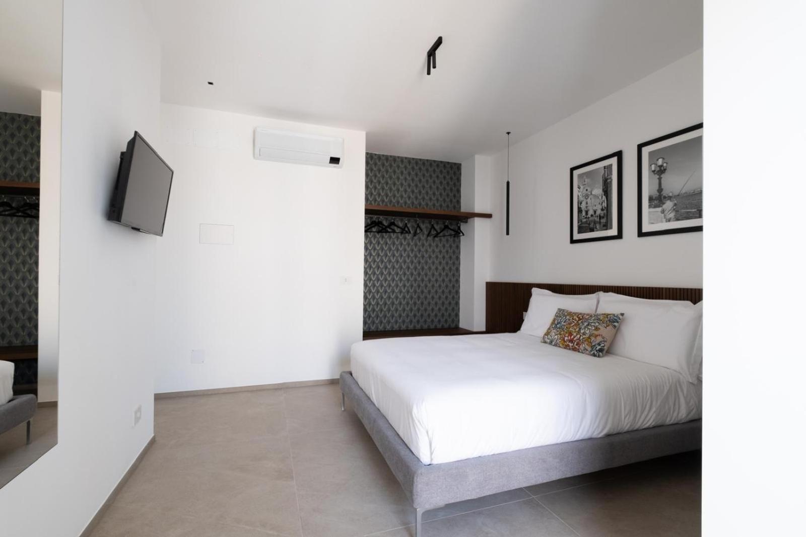 Riviera Apulian Rooms Bari Exterior photo